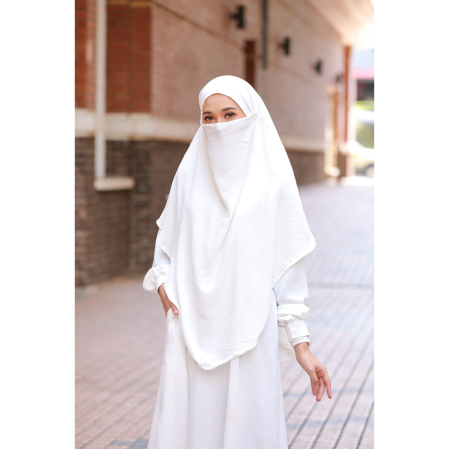 Flora Khimar -White