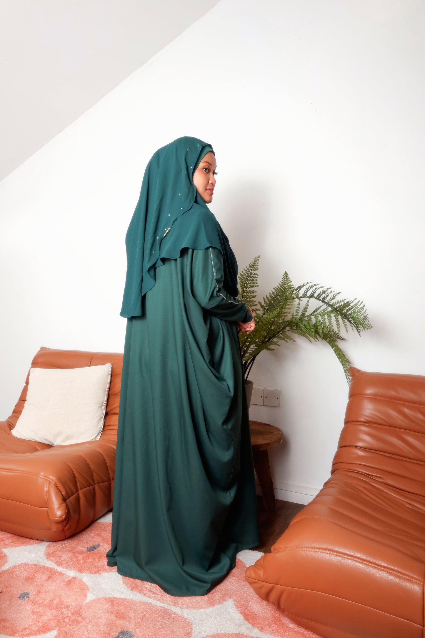 Daffodil Abaya
(Emerald Green)