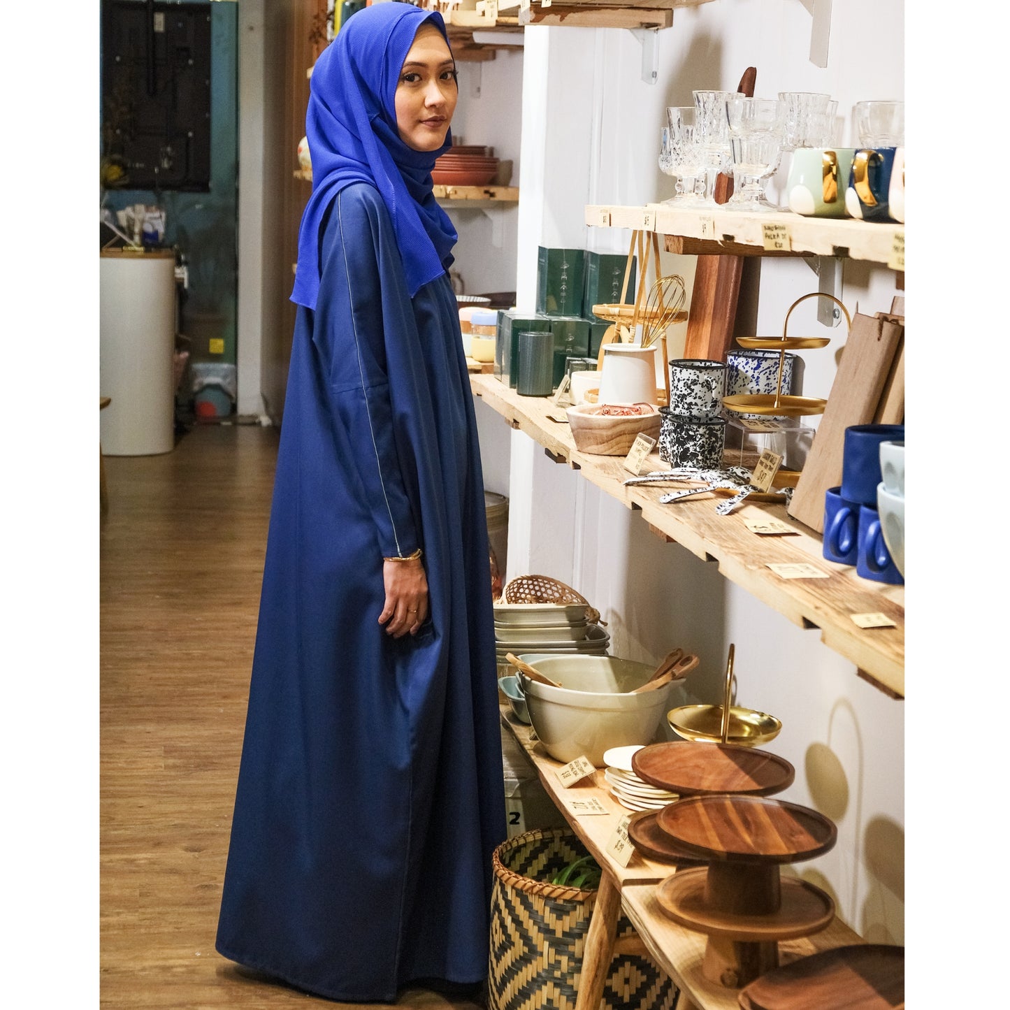 Daffodil Abaya
(Royal Blue)