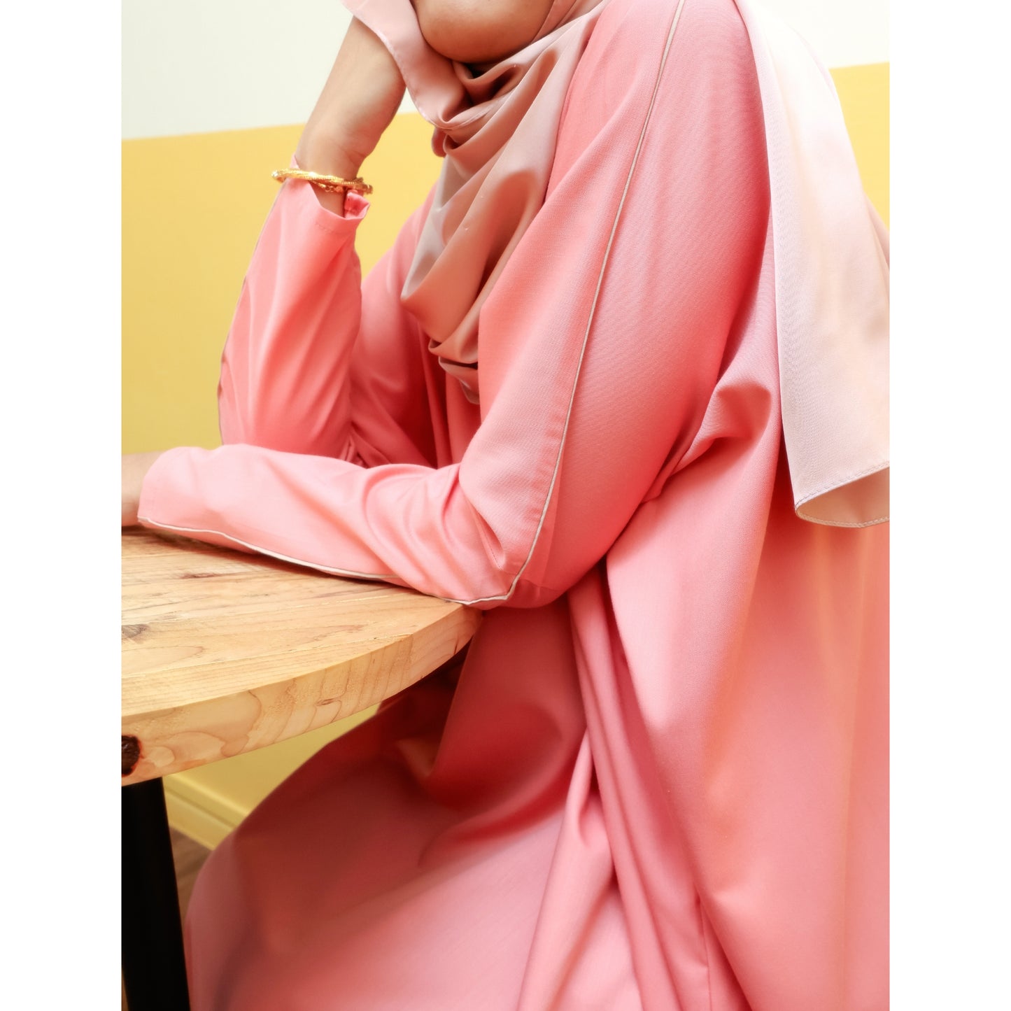 Daffodil Abaya
(Peach)